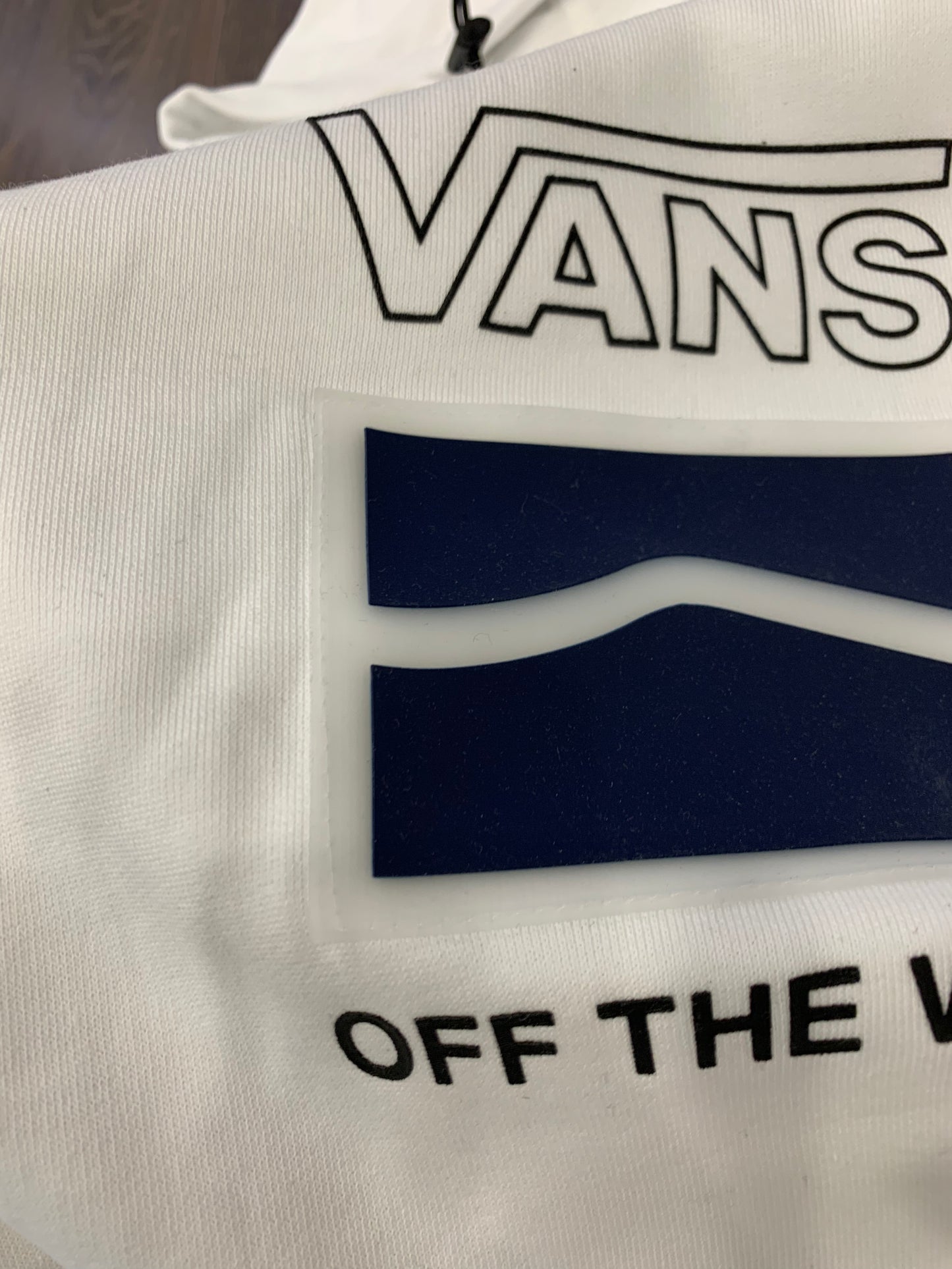 Vans - Felpa bianca con logo e dettaglio sul petto