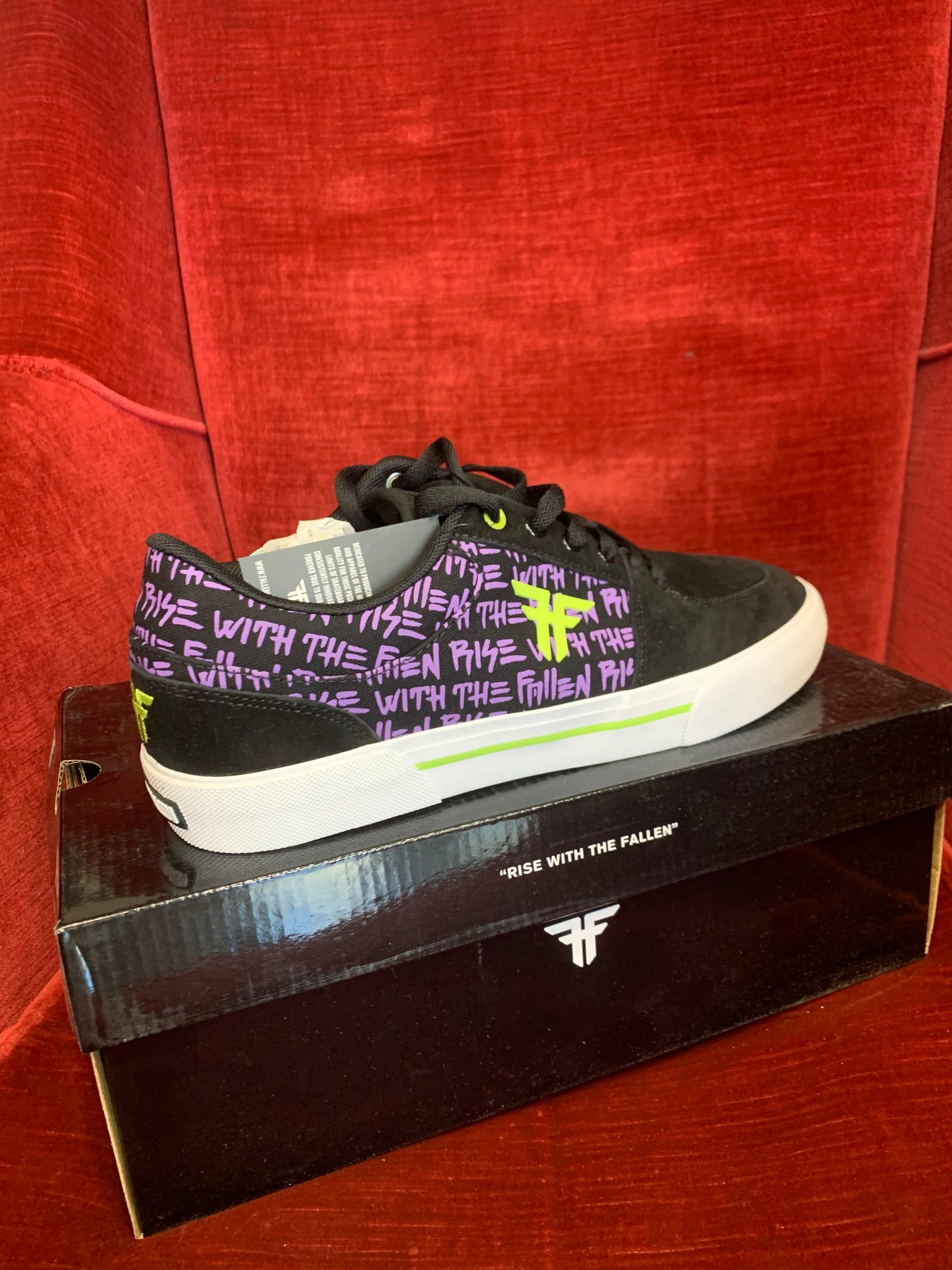 Fallen - Patriot Vulc nero con graffiti viola e dettagli verde fluo