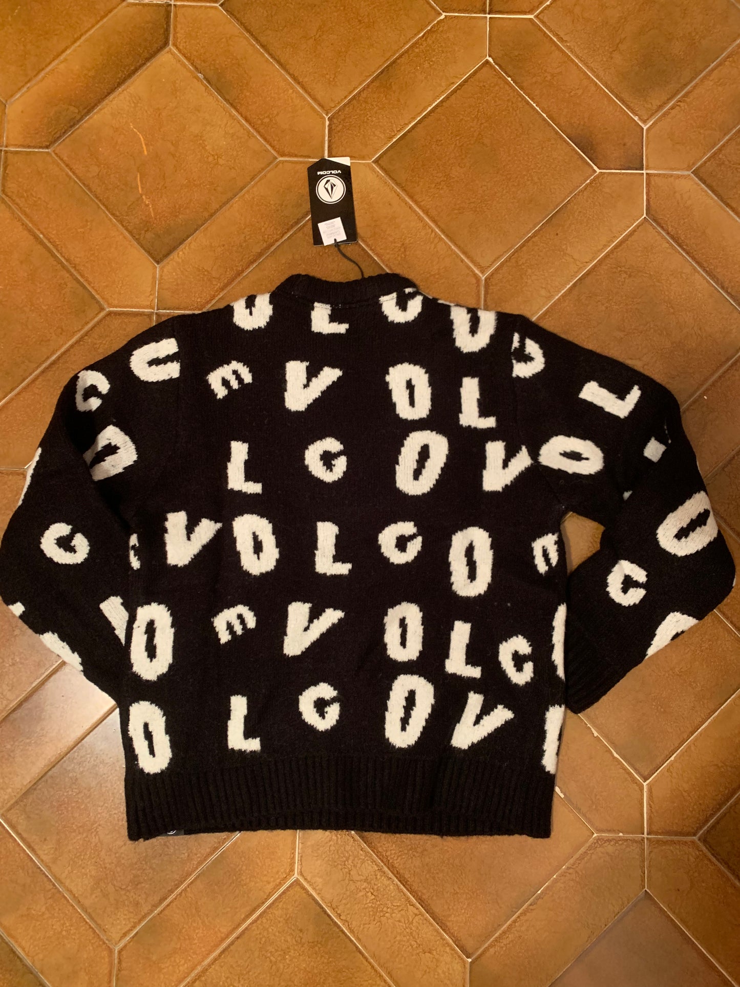 Volcom - Maglione nero con lettere del logo